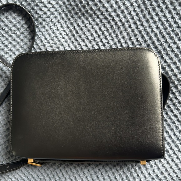 Shoulder Reversed Black Leather Cross Body Bag - Picture 8 of 9